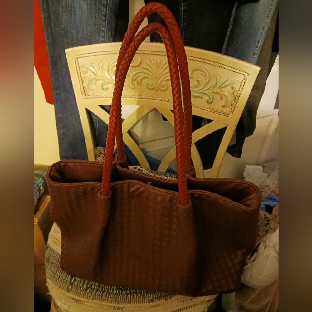 Lulu Dharma Napa Leather Tote Bag 👜🛍👑💄Burgandy,Fabulous Gift Giving.🎁🧣 - Picture 8 of 8